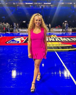 Rosalyn Gold-Onwude feet photo 7
