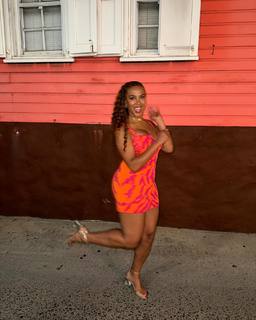 Rosalyn Gold-Onwude feet photo 20