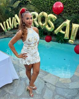 Rosalyn Gold-Onwude feet photo 11