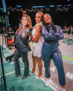 Rosalyn Gold-Onwude feet photo 6