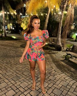 Rosalyn Gold-Onwude feet photo 1