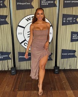 Rosalyn Gold-Onwude feet photo 6