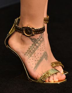 Rosalía feet photo thumbnail