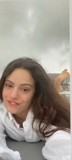 Rosalía feet photo thumbnail