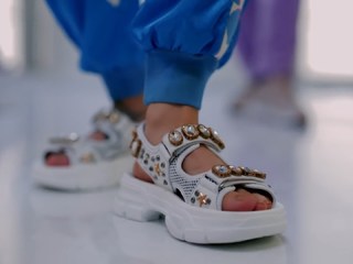 Rosalía feet photo thumbnail