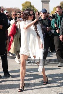 Rosalía feet photo thumbnail