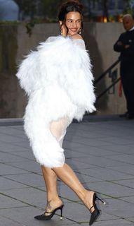 Rosalía feet photo thumbnail