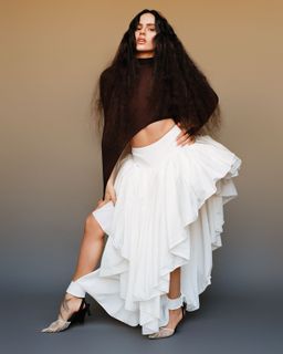 Rosalía feet photo 1