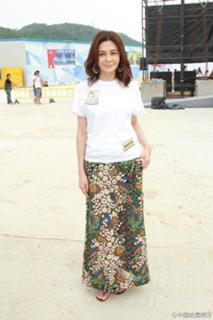 Rosamund Kwan feet photo 2