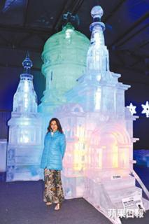 Rosamund Kwan feet photo 1
