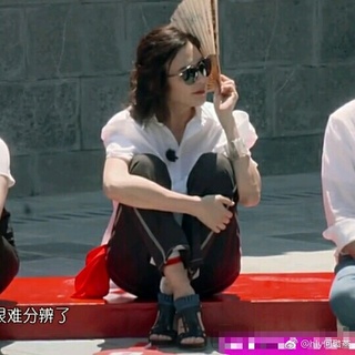 Rosamund Kwan feet photo 12