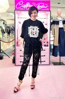 Rosamund Kwan feet photo 9