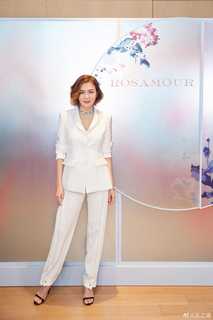 Rosamund Kwan feet photo 6