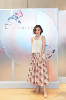 Rosamund Kwan feet photo 3