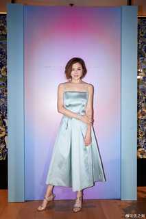 Rosamund Kwan feet photo 2