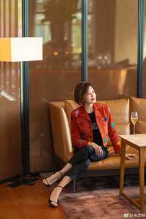 Rosamund Kwan feet photo 11