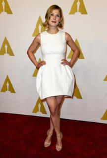 Rosamund Pike feet photo thumbnail