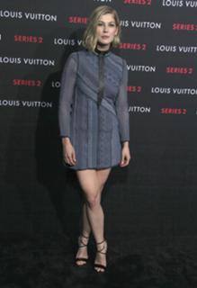 Rosamund Pike feet photo thumbnail