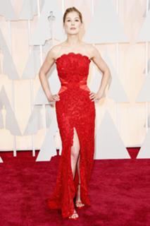 Rosamund Pike feet photo thumbnail