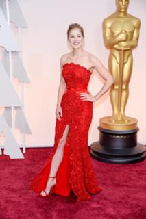 Rosamund Pike feet photo thumbnail