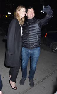 Rosamund Pike feet photo thumbnail