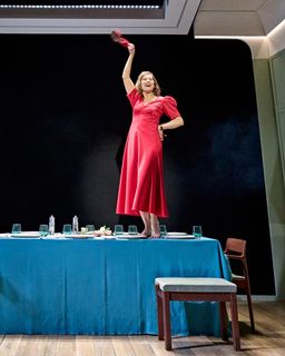 Rosamund Pike feet photo 3
