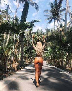 Rosanna Arkle feet photo 6