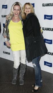 Rosanna Arquette feet photo thumbnail