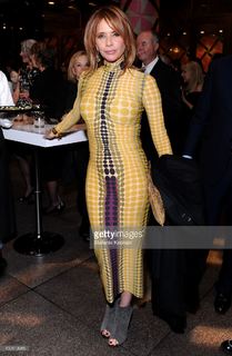 Rosanna Arquette feet photo thumbnail