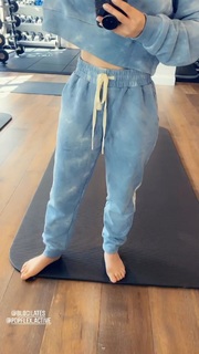 Rosanna Pansino feet photo thumbnail