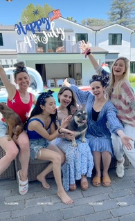 Rosanna Pansino feet photo thumbnail