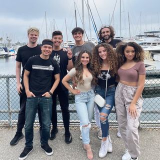 Rosanna Pansino feet photo thumbnail