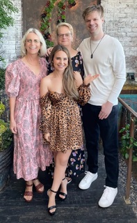 Rosanna Pansino feet photo thumbnail