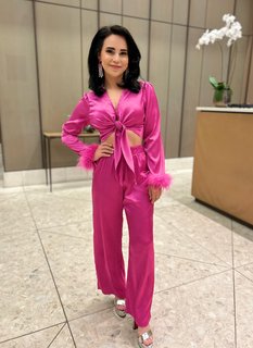 Rosanna Pansino feet photo thumbnail