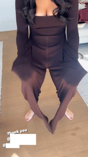 Rosanna Pansino feet photo thumbnail