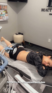 Rosanna Pansino feet photo thumbnail