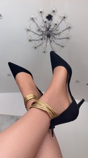 Rosanna Pansino feet photo thumbnail