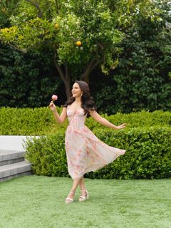 Rosanna Pansino feet photo thumbnail