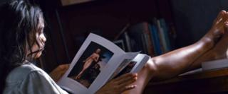 Rosario Dawson feet photo thumbnail