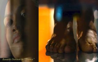 Rosario Dawson feet photo thumbnail