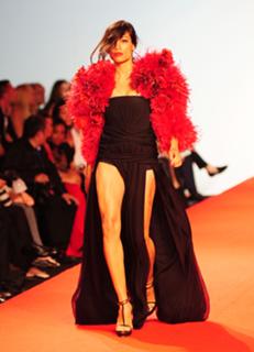Rosario Dawson feet photo thumbnail