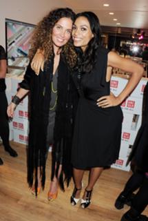 Rosario Dawson feet photo thumbnail