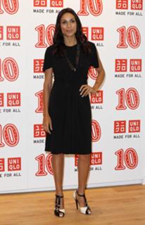 Rosario Dawson feet photo thumbnail