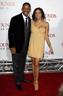 Rosario Dawson feet photo thumbnail