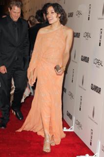 Rosario Dawson feet photo thumbnail
