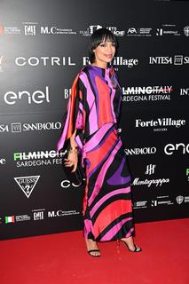 Rosario Dawson feet photo thumbnail