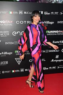 Rosario Dawson feet photo thumbnail