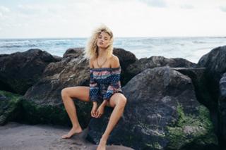 Rose Bertram feet photo thumbnail