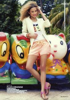 Rose Bertram feet photo thumbnail