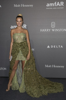 Rose Bertram feet photo thumbnail